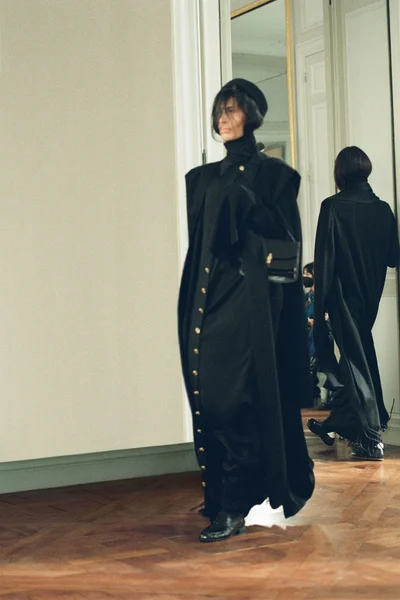 Look 15
